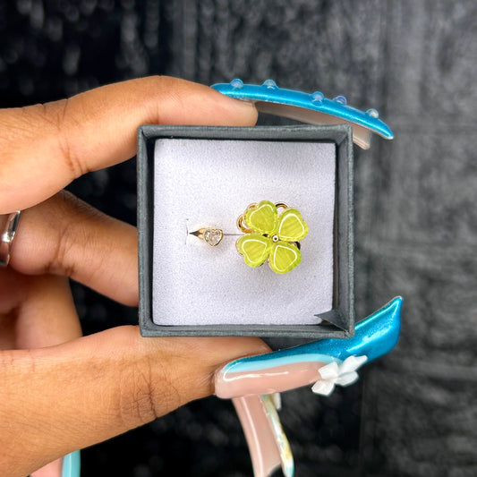 Clover Ring