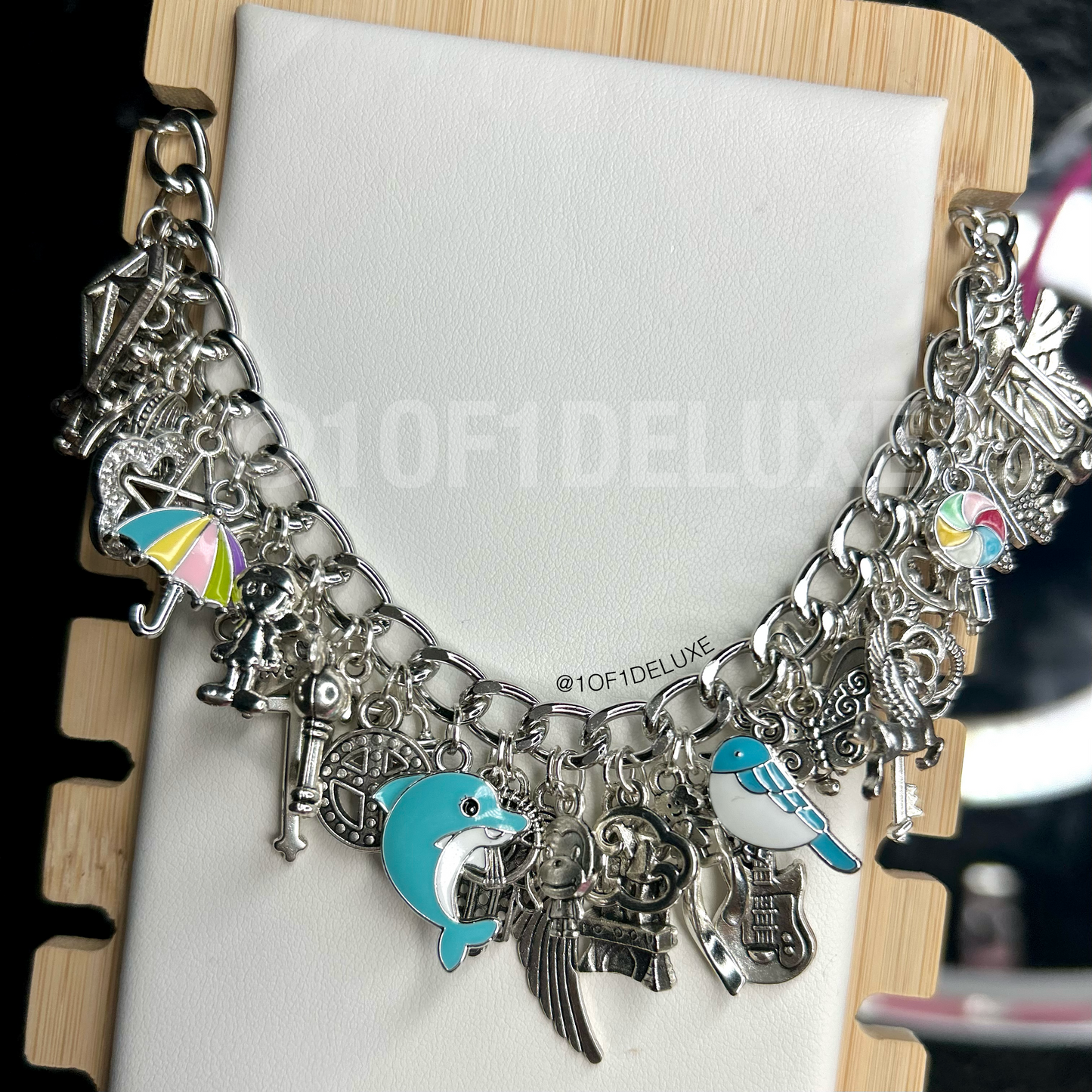 Laura (Deluxe - Size 6.5in)